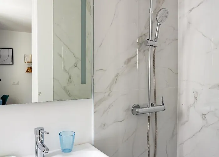 Maison Geranium فندق مبيت وإفطار