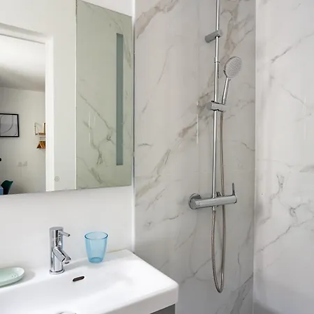 Maison Geranium فندق مبيت وإفطار